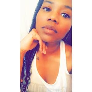 Meet your Posher, Chanel